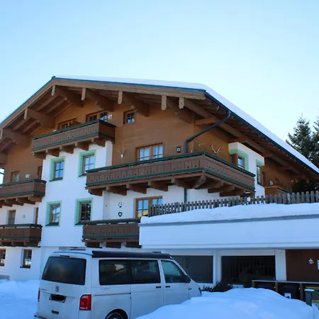 Apartamento Alpine Royal B 24 *